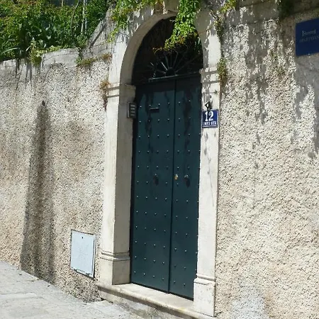 Ljubo 2*
